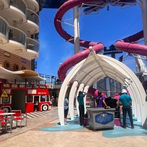 Meet your Posher, So